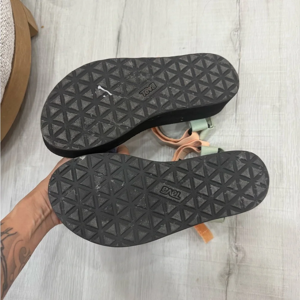 Women’s Teva Platform Colorblock Sport Sandals Sherbet sz 8 GUC - Picture 3 of 4